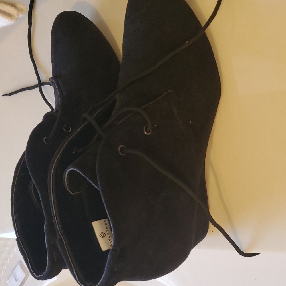 Boots - Picture 2 of 3